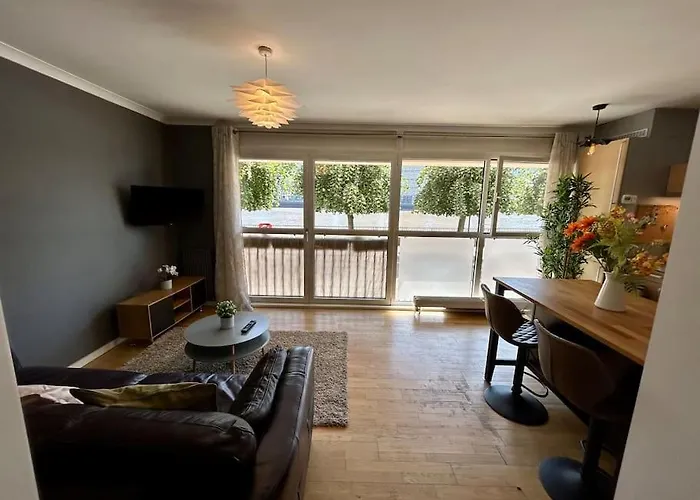 Homely Apartment & Thames View