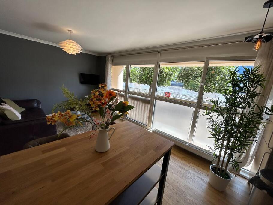 Apartment Homely & Thames View *
